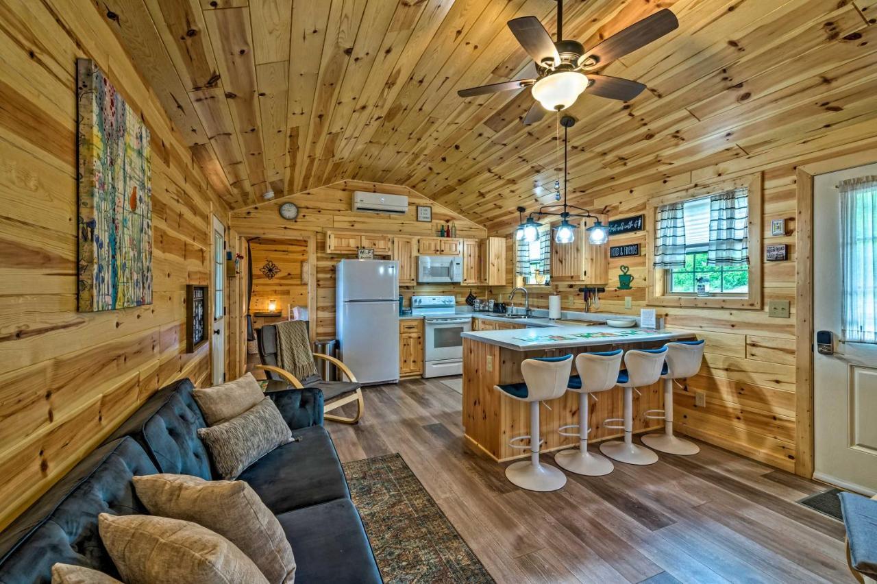 Cozy Lakefront Cabin With On-Site Waterfall And Hiking Villa Cub Run Bagian luar foto