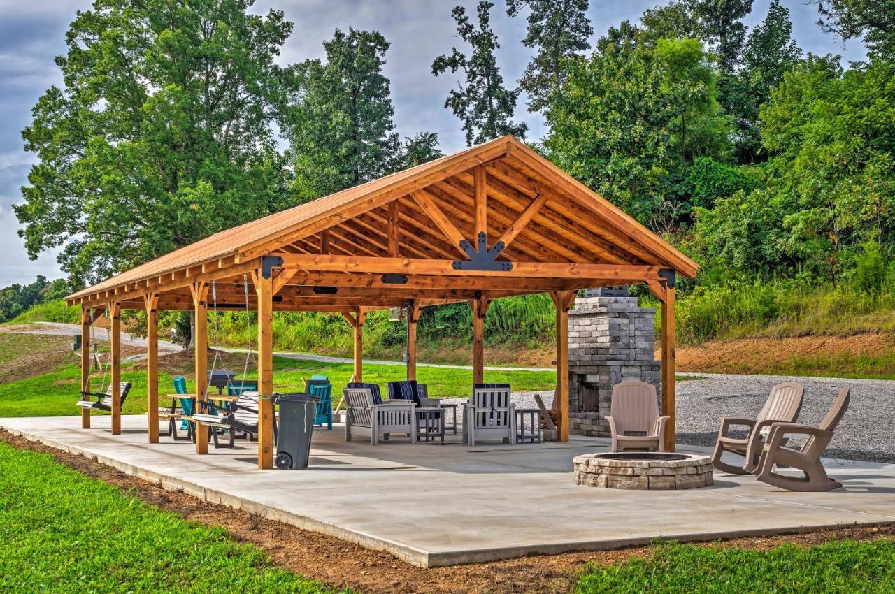 Cozy Lakefront Cabin With On-Site Waterfall And Hiking Villa Cub Run Bagian luar foto