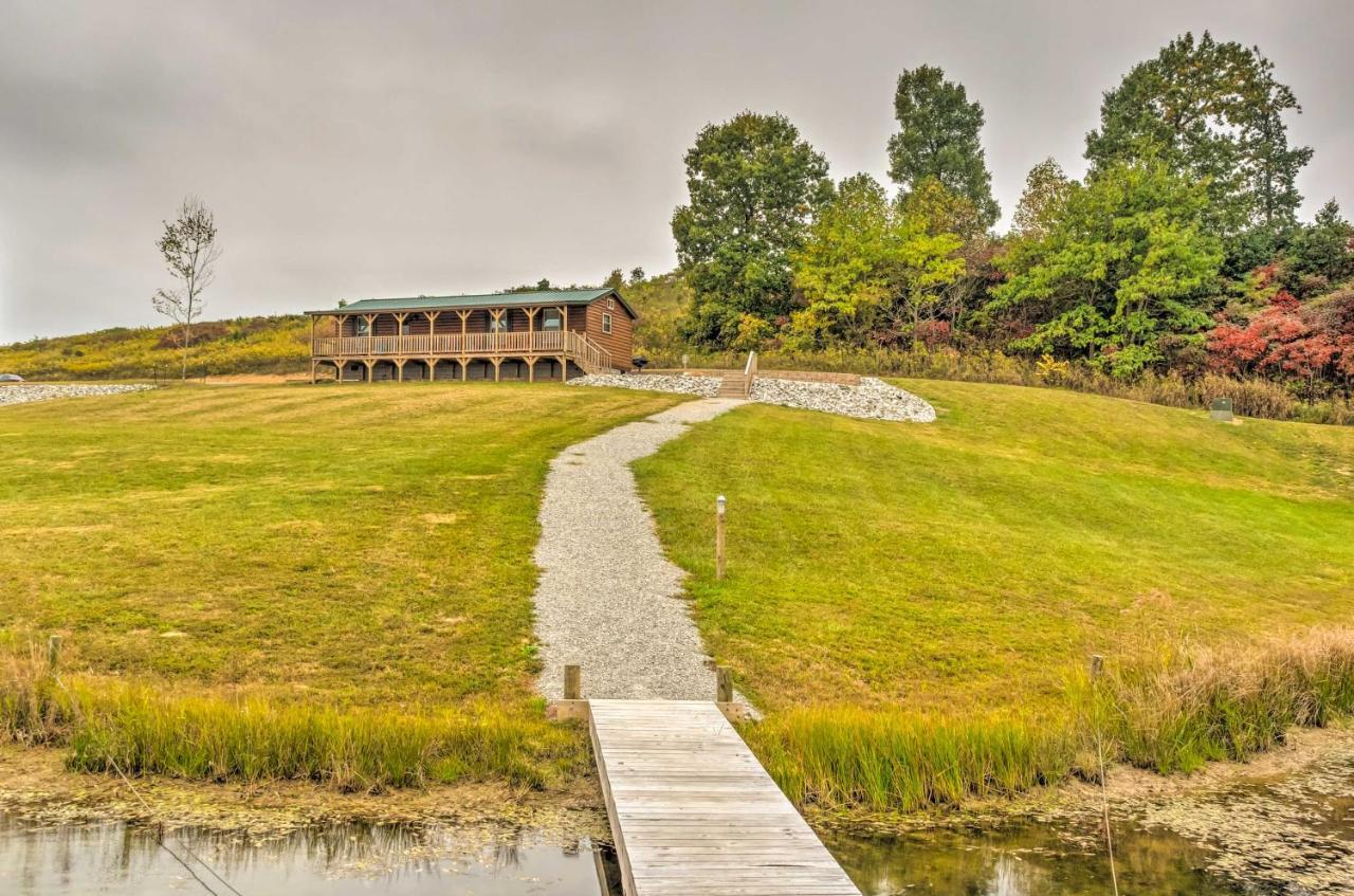 Cozy Lakefront Cabin With On-Site Waterfall And Hiking Villa Cub Run Bagian luar foto